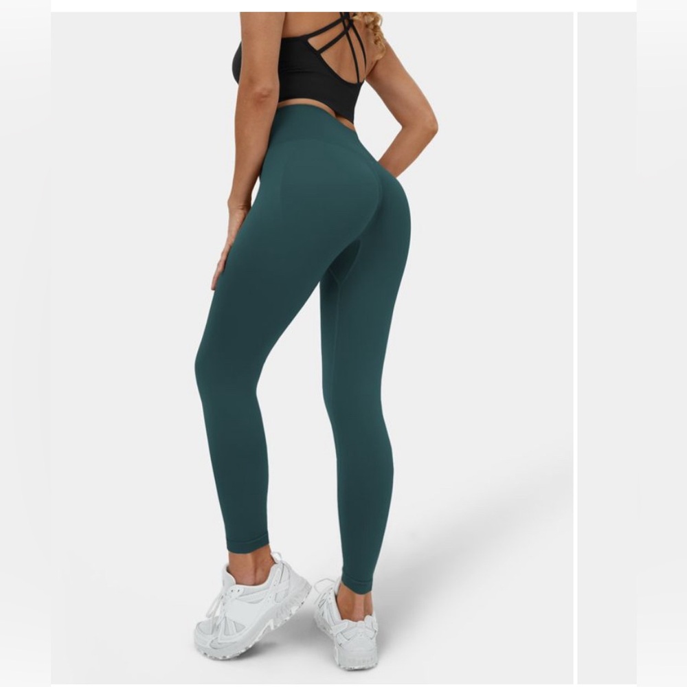 Halara Seamless Flow High Waisted Plain Butt Lifting Leggings